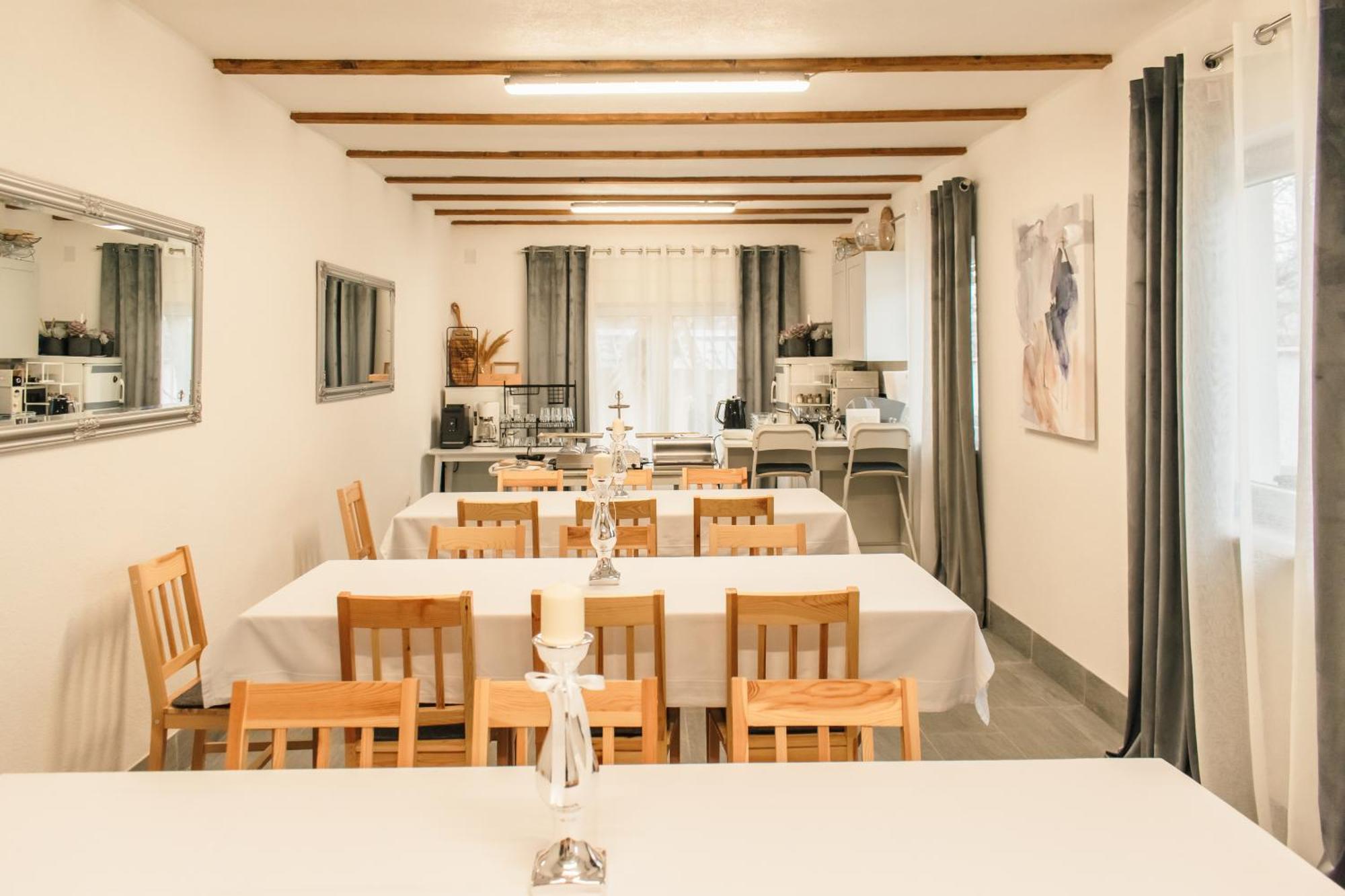 Goodlife Holiday House - Family & Friends 波热加 外观 照片